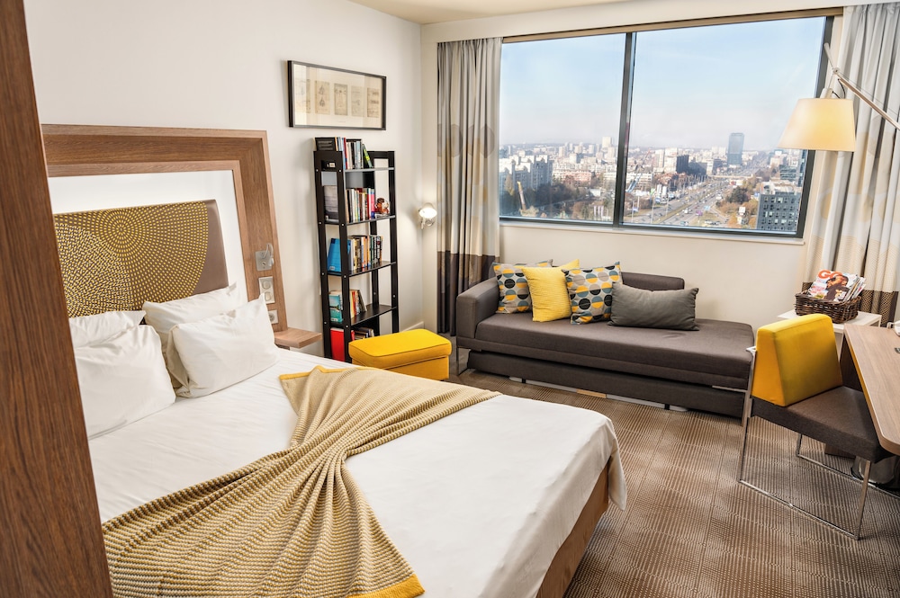 Habitación Biblioteca del hotel Novotel Sofia