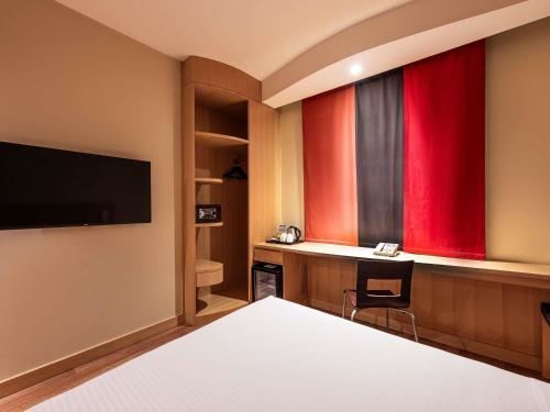 Habitación Estándar con 1 cama doble del hotel Ibis Riyadh Al Muhammadiyah United Company Branch. Foto 3