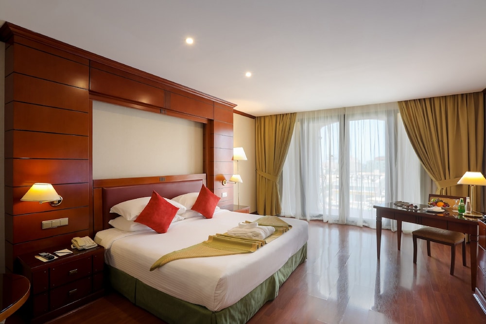 Superior King del hotel Mövenpick Jeddah. Foto 3