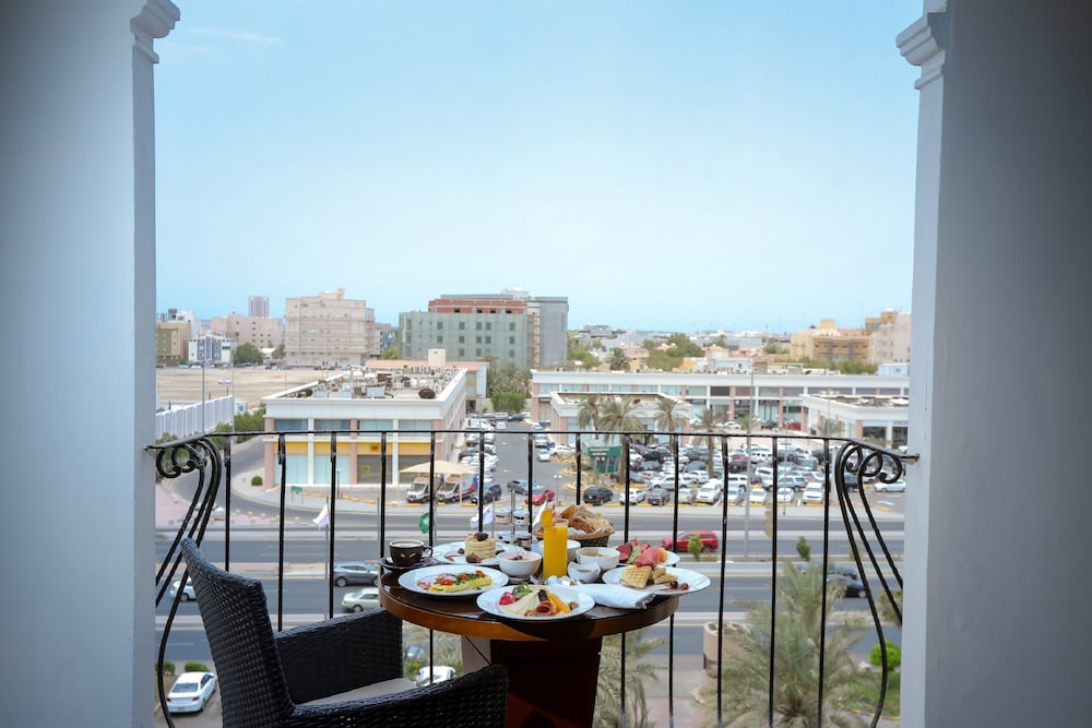 Superior King del hotel Mövenpick Jeddah. Foto 7