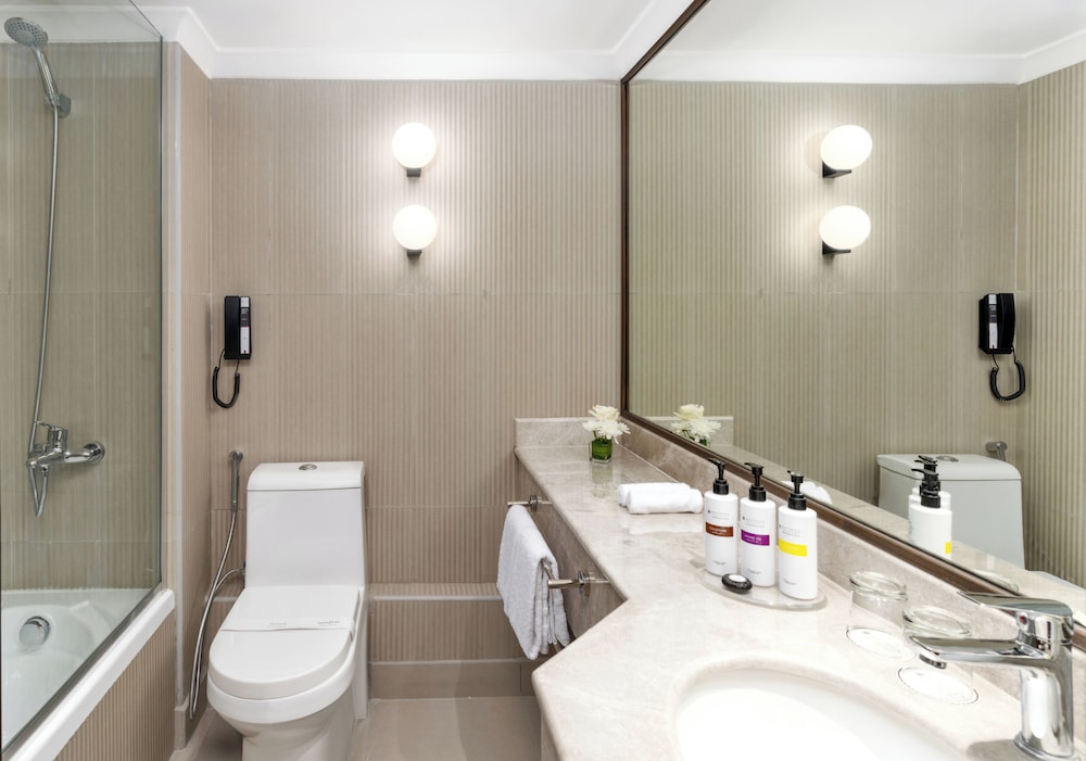 Deluxe Presidential Suite, 1 Double Size Bed, 2 Single Size Beds, Partial Kaaba View del hotel Pullman Zamzam Makkah. Foto 8