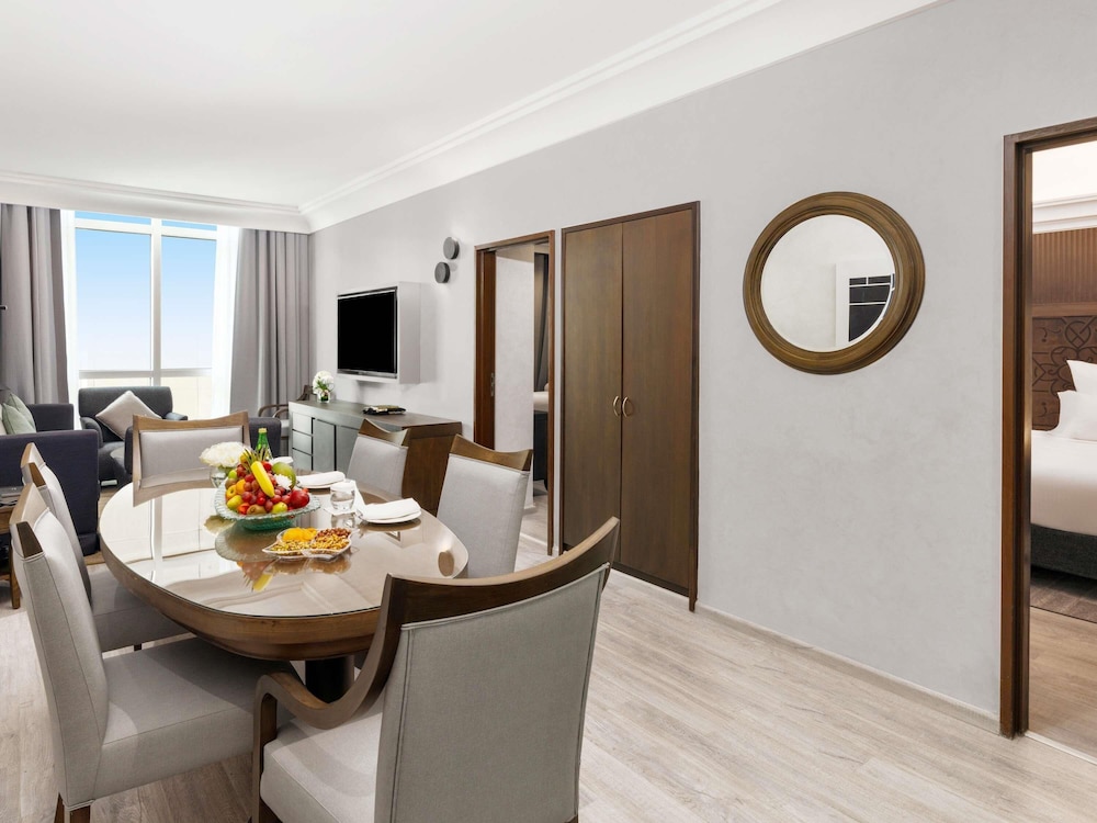 Suite presidencial, 1 cama de matrimonio grande con sofá cama, vistas a la ciudad (Deluxe) del hotel Pullman Zamzam Makkah