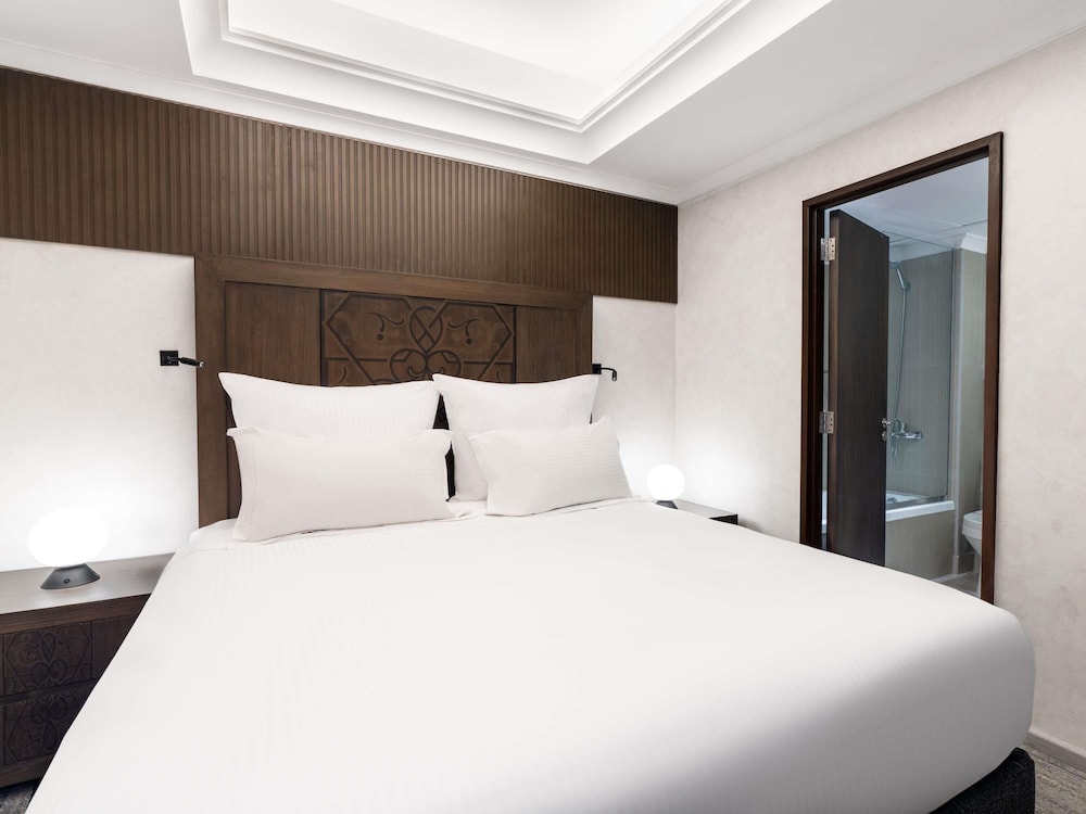 Suite presidencial, 1 cama de matrimonio grande con sofá cama, vistas a la ciudad (Deluxe) del hotel Pullman Zamzam Makkah. Foto 5