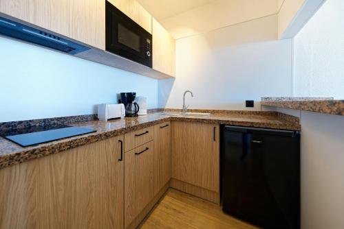 Apartamento Superior de 1 dormitorio con vistas al mar del hotel Servatur Caribe. Foto 5