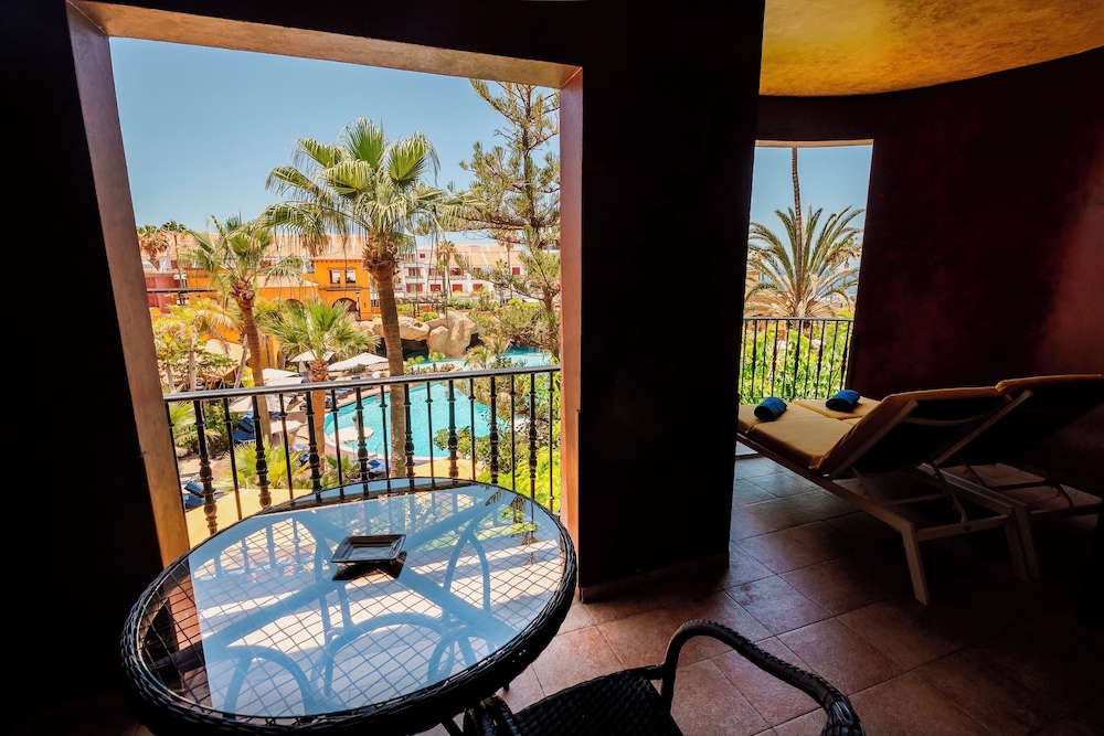 Habitación doble, vistas al jardín del hotel Europe Villa Cortes