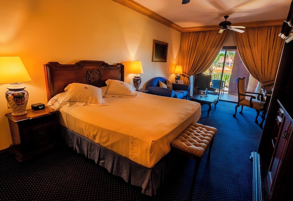 Habitación doble, vistas al jardín del hotel Europe Villa Cortes. Foto 1