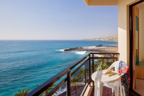 Habitación Estándar con vistas frontales al mar del hotel Sol Tenerife