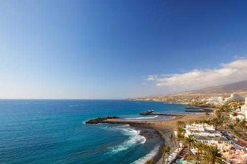 Habitación Estándar con vistas laterales al mar del hotel Sol Tenerife. Foto 20