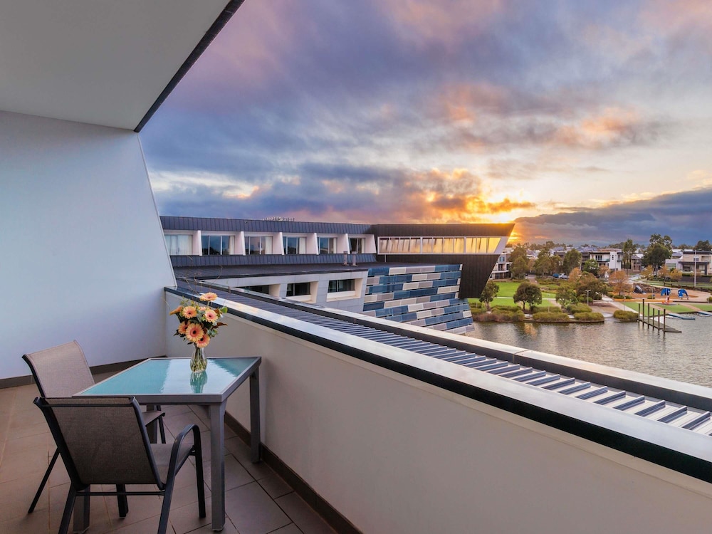 Apartamento Estudio con Vistas Panorámicas del hotel Mercure Melbourne Caroline Springs. Foto 1