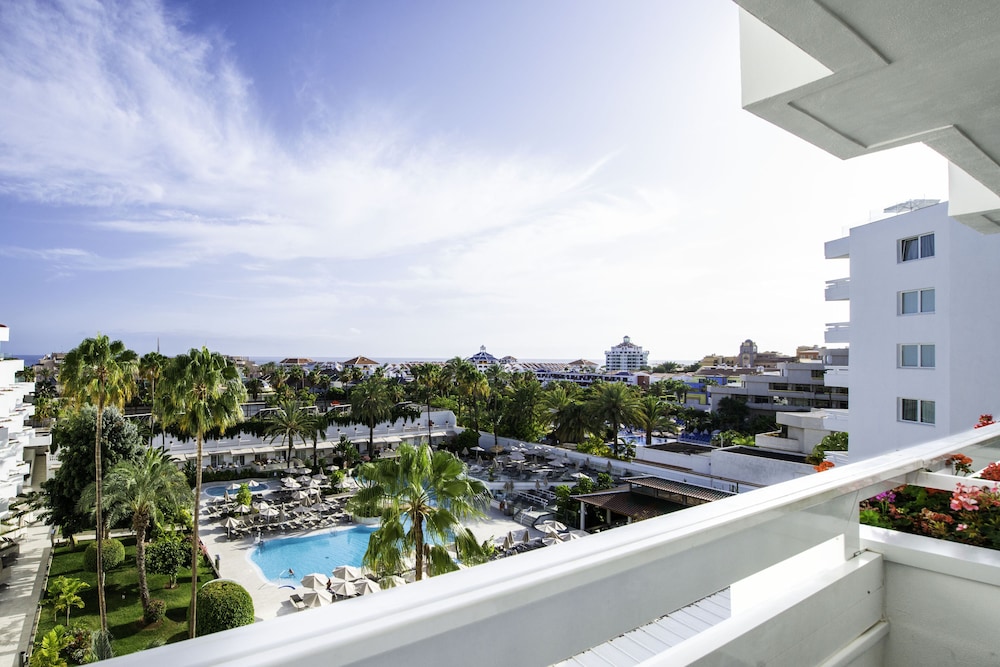 Habitación doble, balcón, vistas a la piscina del hotel Spring Vulcano. Foto 8