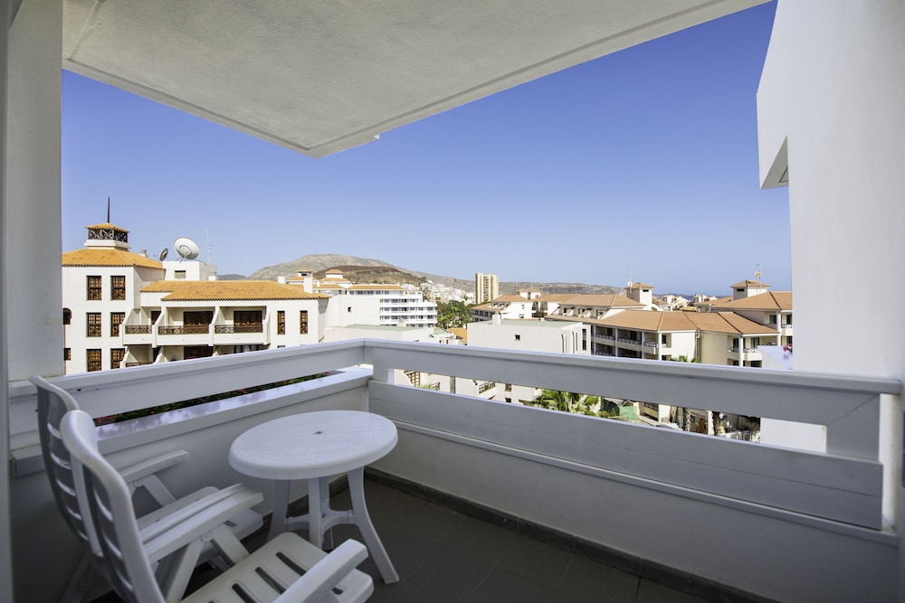 Habitación estándar doble de uso individual, balcón del hotel Spring Vulcano. Foto 7