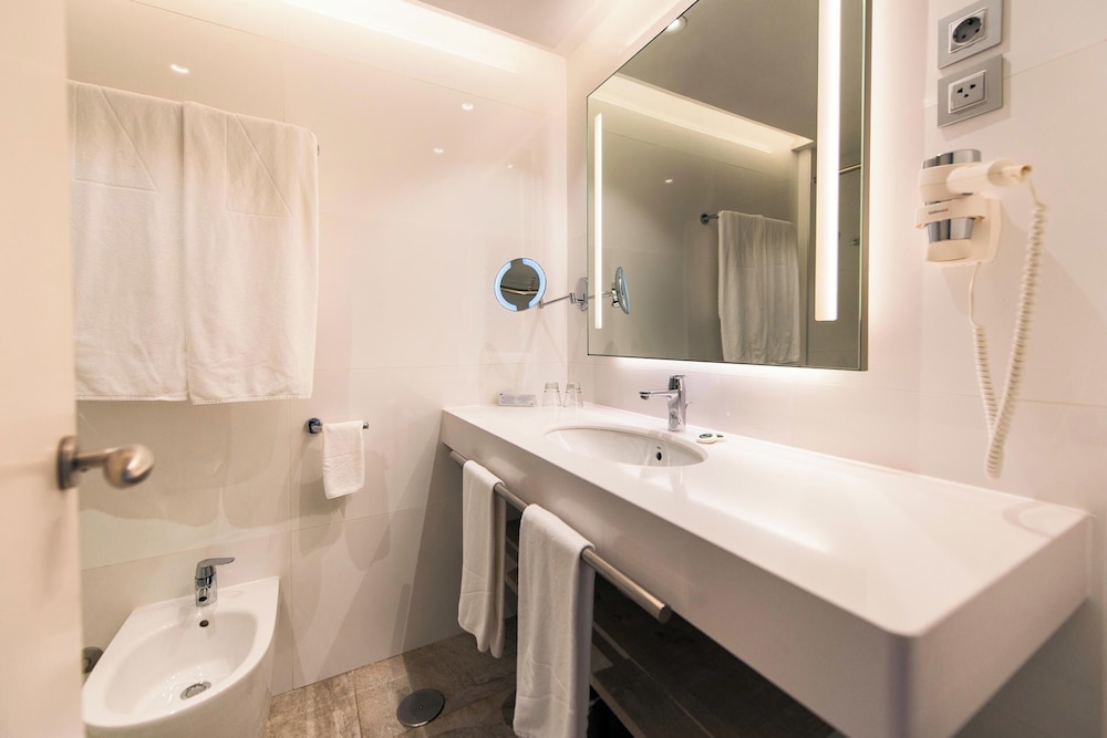 Habitación básica doble (Access to Up! Level Sun Terrace) del hotel Spring Vulcano. Foto 3