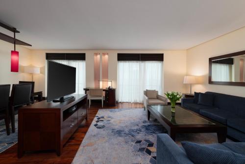Opera Suite with Sea View - Club Access del hotel Sofitel Al Khobar The Corniche. Foto 1