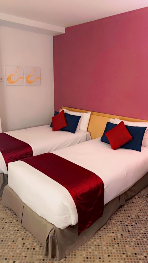 Habitación estándar, 2 camas individuales del hotel Novotel Dammam Business Park. Foto 2