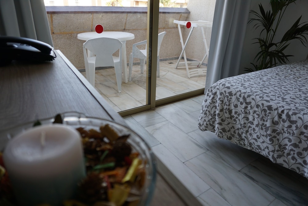 Estudio, balcón (Single use) del hotel Pirámides. Foto 9