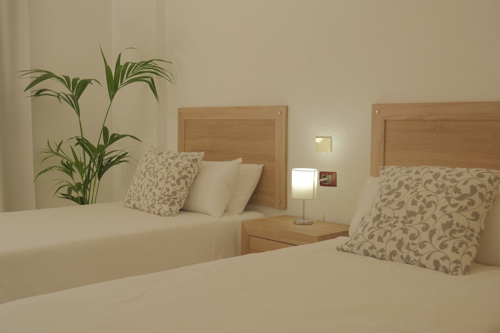 Estudio, balcón del hotel Pirámides. Foto 6