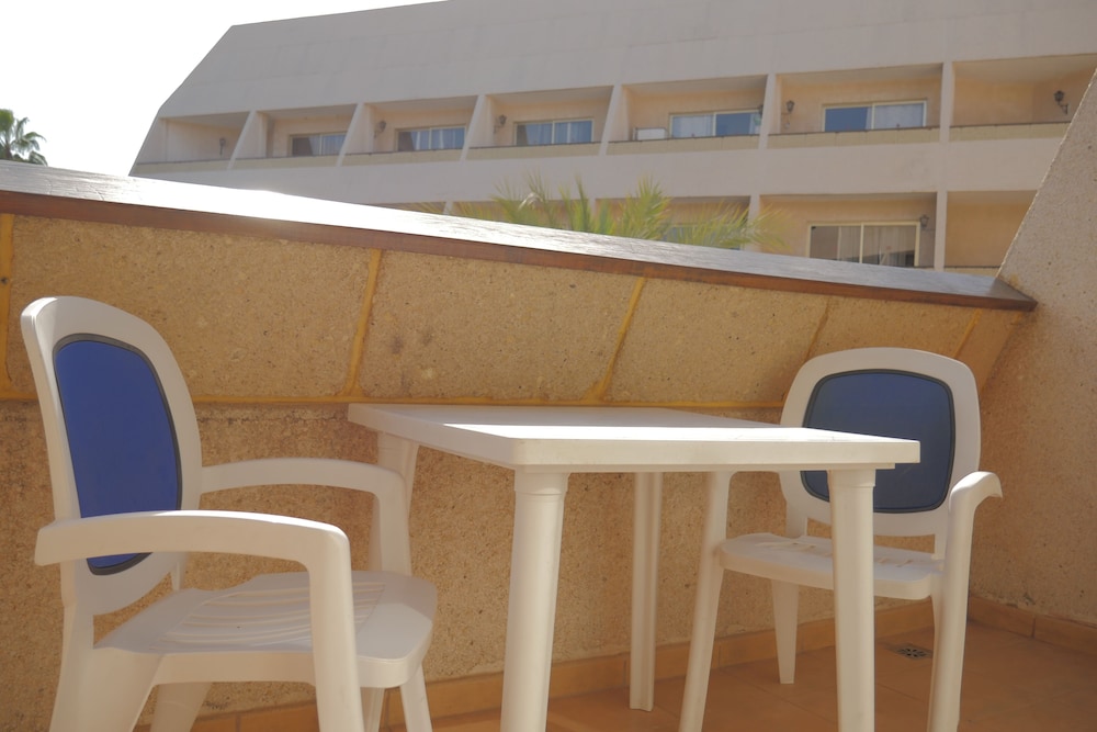 Estudio, balcón del hotel Pirámides. Foto 13