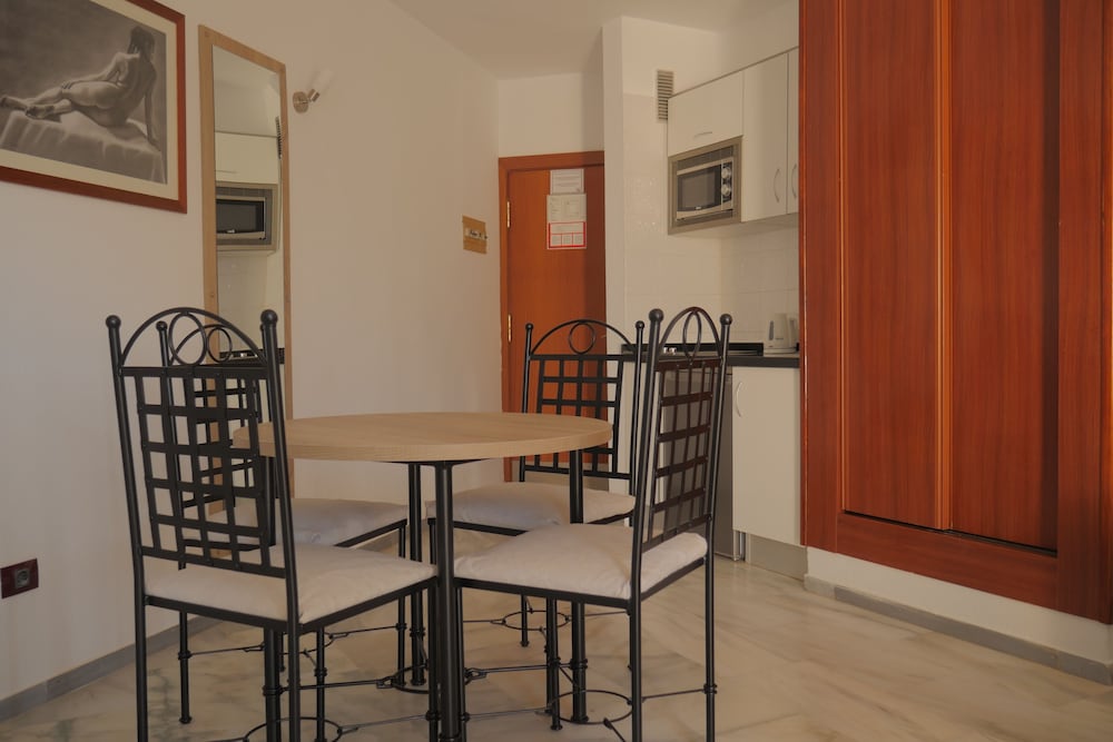 Apartamento, 1 habitación, balcón del hotel Pirámides. Foto 5