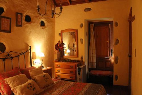 Casa con 1 dormitorio del hotel Casa Rural Las Rosas. Foto 4
