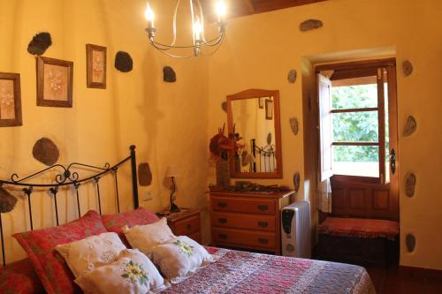 Casa con 1 dormitorio del hotel Casa Rural Las Rosas. Foto 5