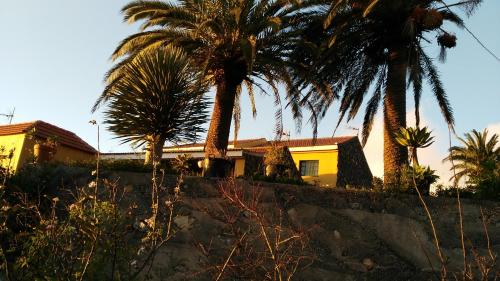 Casa de 1 dormitorio con vistas a las montañas del hotel Casas Rurales Amparo Las Hayas. Foto 7