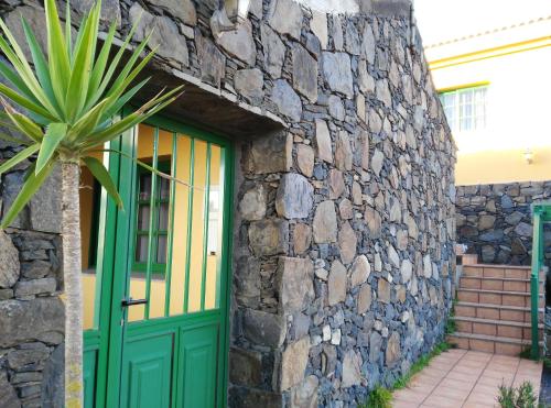 Casa de 1 dormitorio con vistas a las montañas del hotel Casas Rurales Amparo Las Hayas. Foto 11