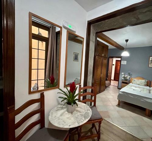 Habitación Doble - 1 o 2 camas del hotel Jardin Las Hayas. Foto 14