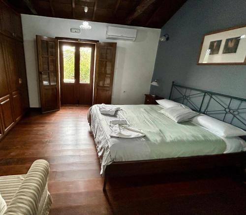 Habitación Doble Superior del hotel Jardin Las Hayas. Foto 24