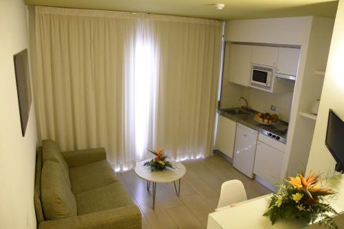 Estudio Vista Jardín Balcón o Terraza Superior Sofá Cama incluido 2 Camas individuales del hotel Udalla Park. Foto 20