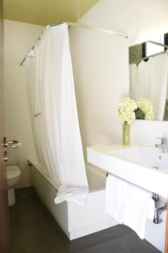 Estudio Vista Jardín Balcón o Terraza Superior 2 Camas individuales del hotel Udalla Park. Foto 20