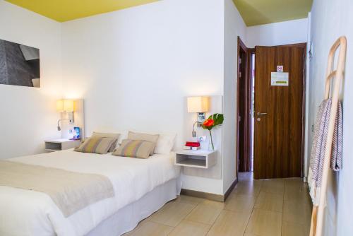 Estudio con balcón del hotel Udalla Park. Foto 3