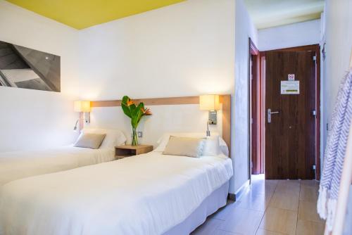 Estudio Superior con balcón - 2 adultos y del hotel Udalla Park. Foto 6