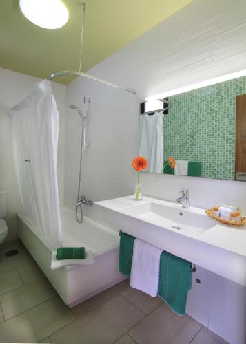 Estudio Superior con balcón - 2 adultos y del hotel Udalla Park. Foto 16