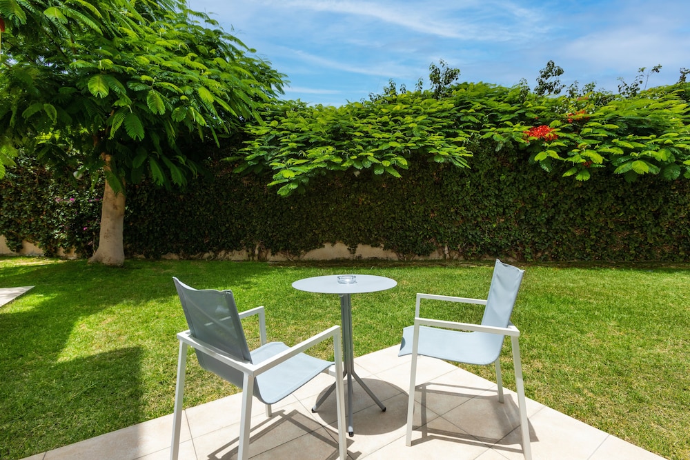 Habitación familiar, varias camas del hotel Alexandre Gala. Foto 3