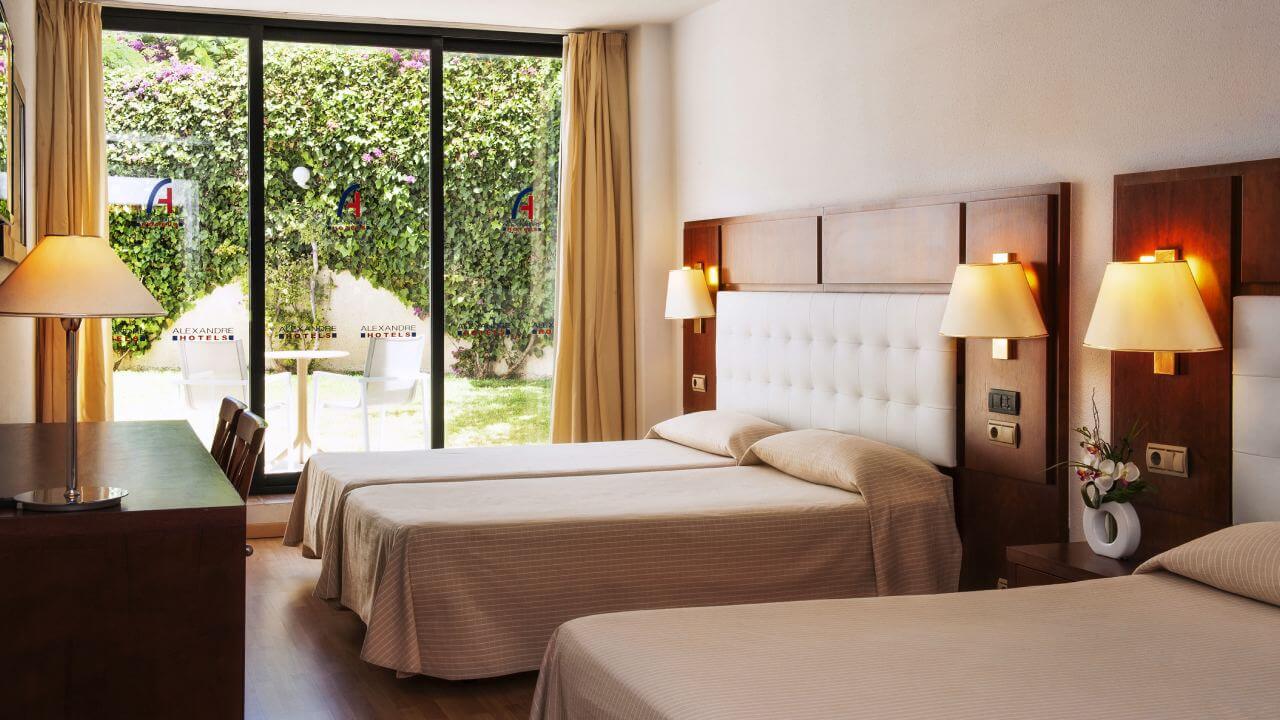 Habitación familiar del hotel Alexandre Gala