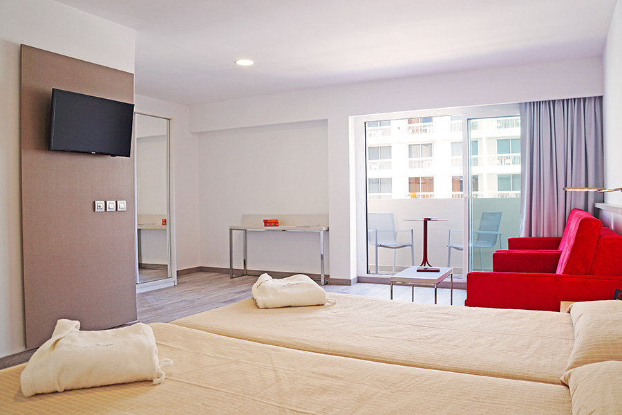 Habitación familiar del hotel Alexandre Troya. Foto 1