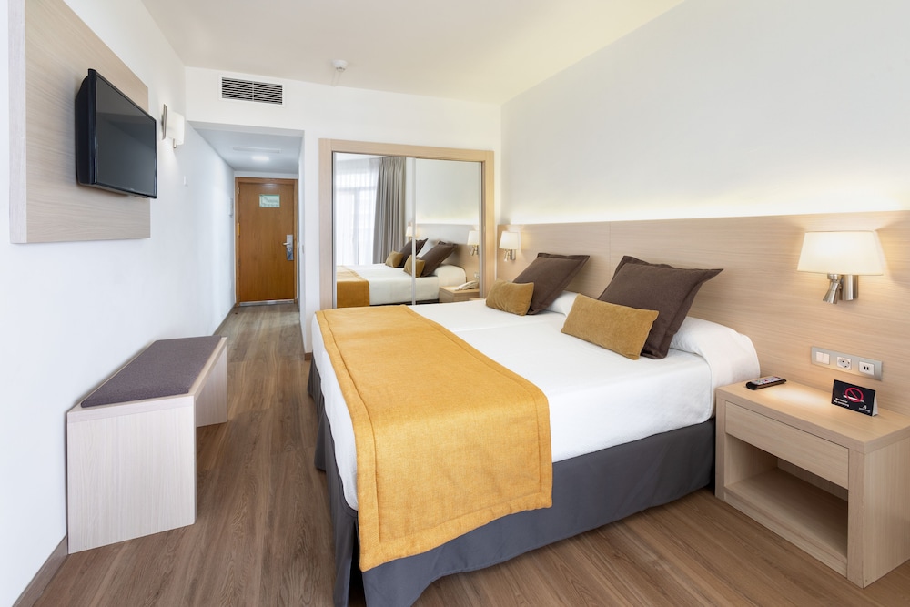 Habitación Club, balcón (Alexandre) del hotel Alexandre Troya. Foto 1