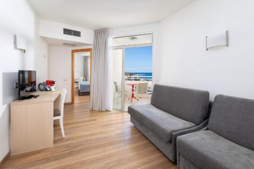 Suite Junior con vistas al mar del hotel Alexandre Troya. Foto 5