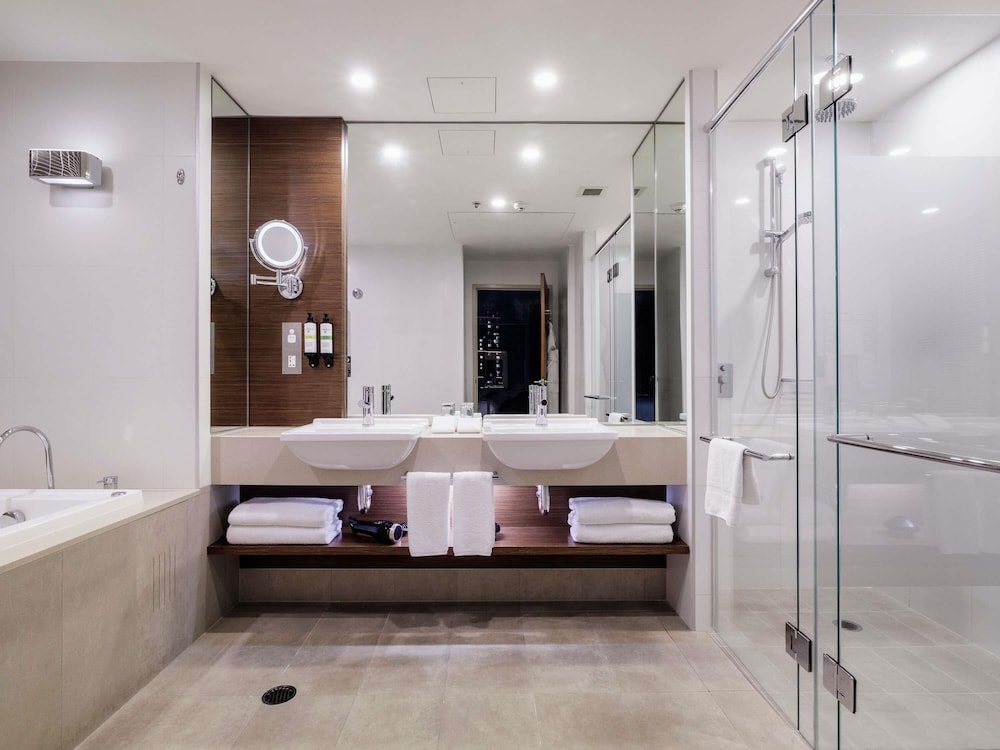 SUITE EJECUTIVA, 1 Cama King, Spa del hotel Pullman At Sydney Olympic Park. Foto 6