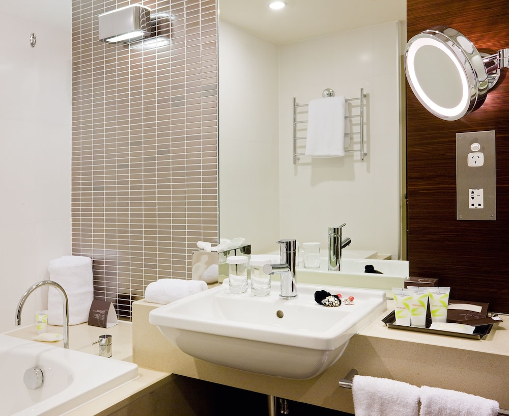 Habitación superior, 2 camas dobles del hotel Pullman At Sydney Olympic Park. Foto 5