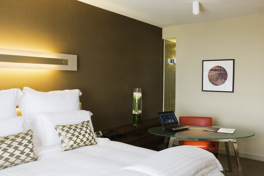 Habitación Superior, Habitación Accesible, 1 Cama King del hotel Pullman At Sydney Olympic Park. Foto 2
