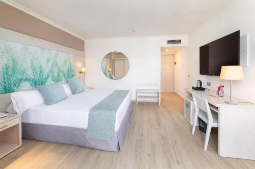 Habitación Deluxe del hotel Tigotan Lovers and Friends. Foto 1