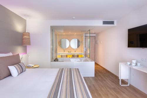 Habitación Doble Romance del hotel Tigotan Lovers and Friends. Foto 3