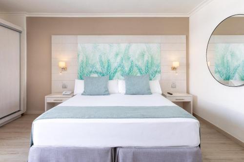 Habitación Deluxe del hotel Tigotan Lovers and Friends. Foto 2