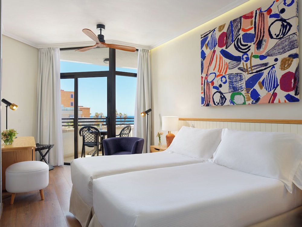 Habitación doble, vistas al mar del hotel H10 Conquistador. Foto 2