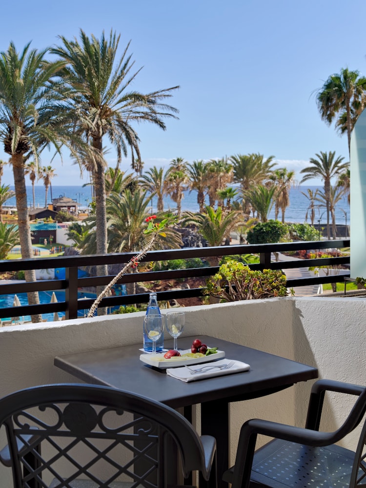 Habitación doble de uso individual, vistas al mar del hotel H10 Conquistador. Foto 3