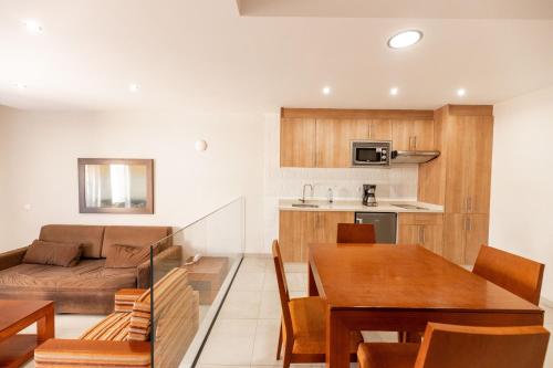 Apartamento de 1 dormitorio con vistas al mar del hotel Vistasur. Foto 3