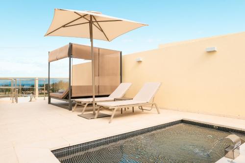 Habitación Doble Superior con piscina privada del hotel Sir Anthony. Foto 9