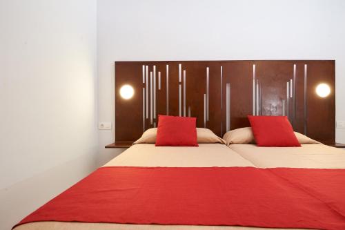 Habitación Doble con sala de estar del hotel Kn Columbus. Foto 5