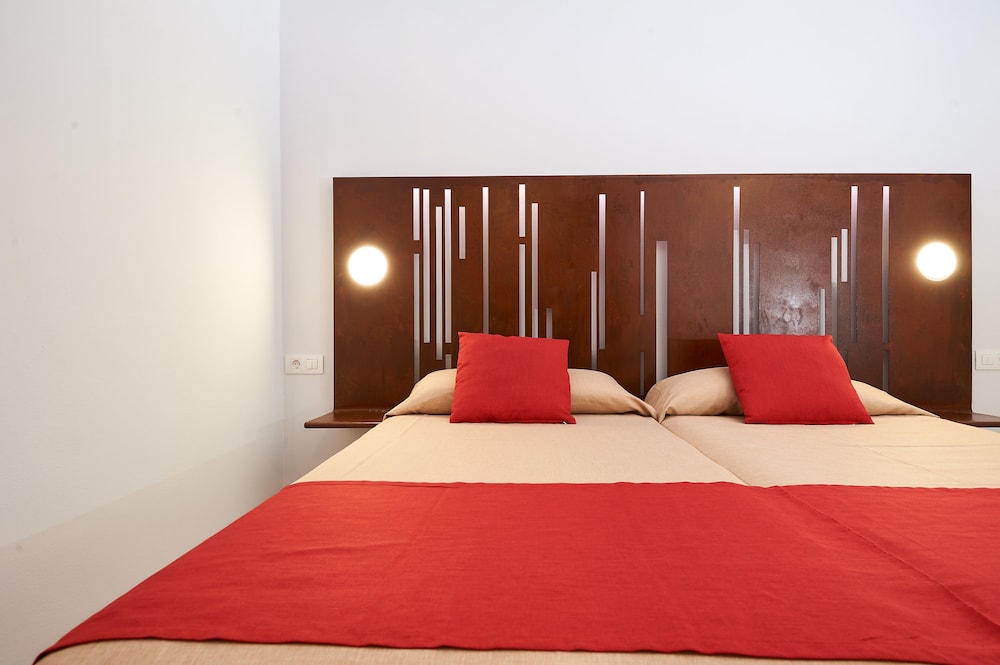 Double Room with Lounge, Balcony (2 Adults - 1 Child) del hotel Kn Columbus. Foto 1